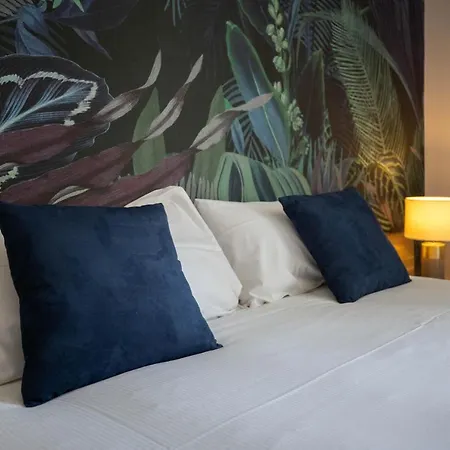 L'elegant Boutique Bed & Breakfast *